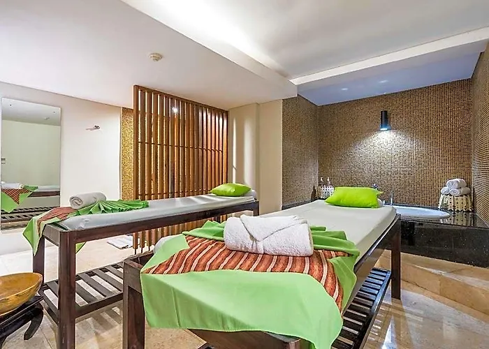 Grand Whiz Bali Hotel Nusa Dua (Bali)