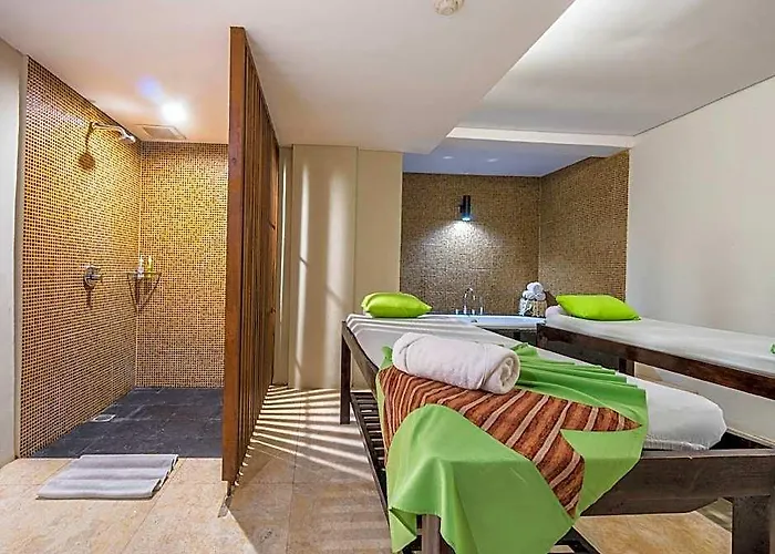 Hotel Grand Whiz Bali Nusa Dua (Bali)